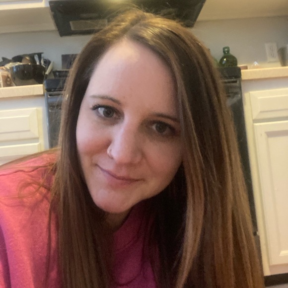 Meet your Posher, Kelsey - Picture 1 of 1